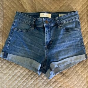 pacsun super stretch denim shorts !